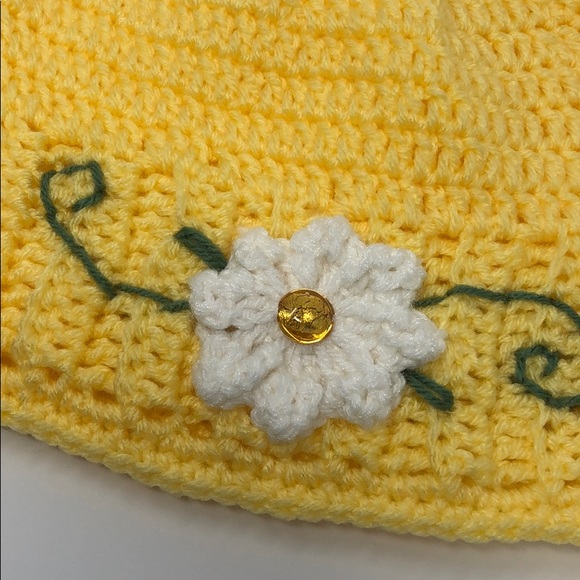 Winter slouchy daisy beanie ladies hat yellow - Picture 2 of 6